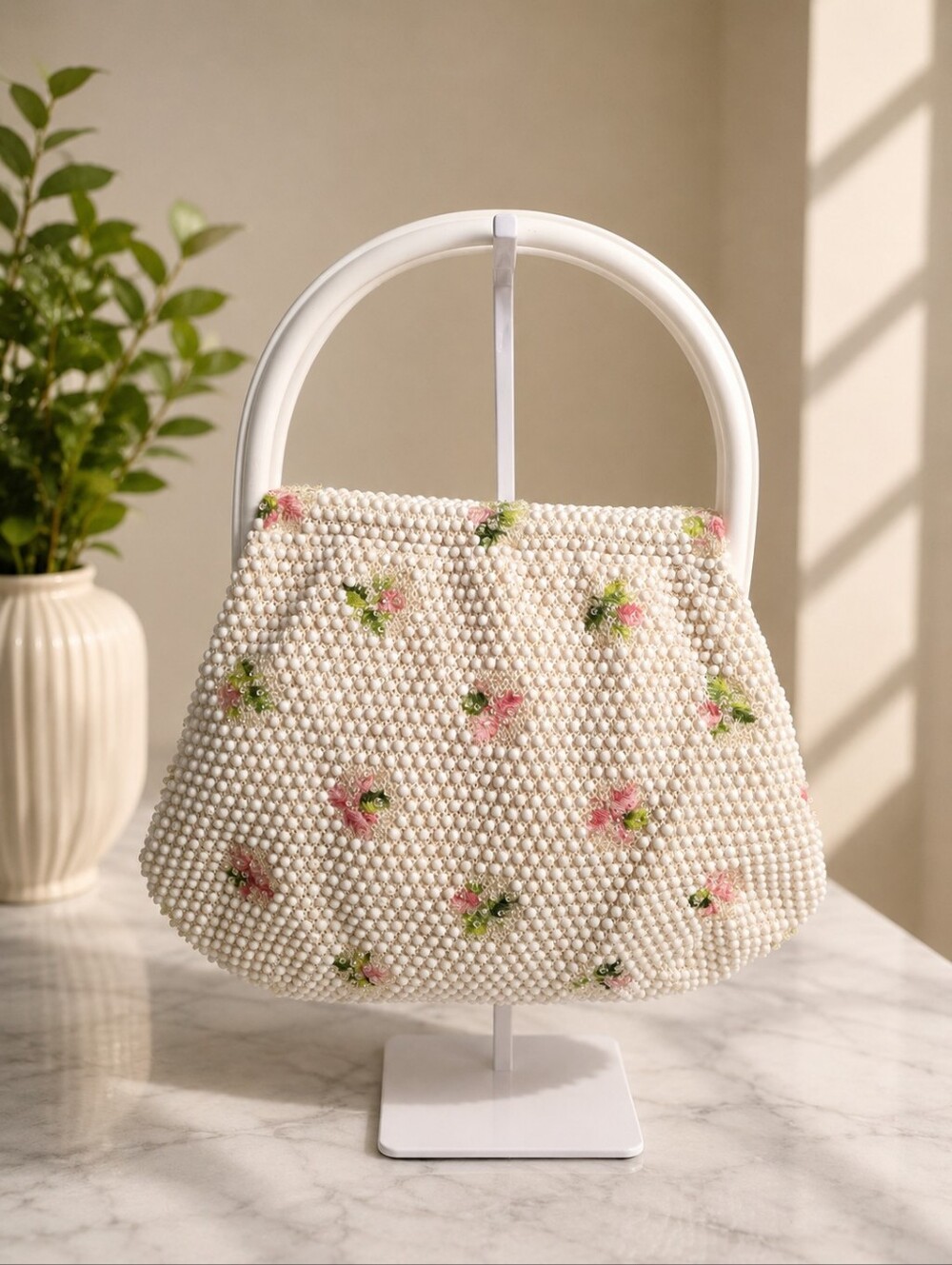Lumured Bags 1950s White Beaded Floral Lucite Handbag USA